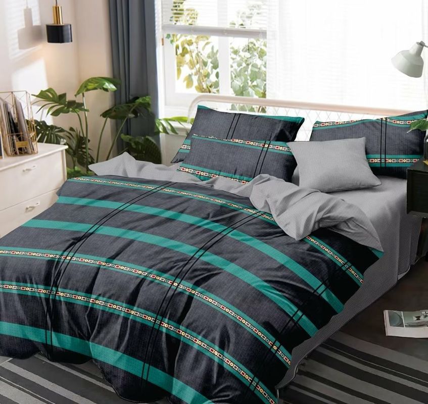 Microfiber, das dunkle Farbe geometrische Daunendecke-Abdeckung druckte, stellte 4 Stücke des Polyester-100% ein