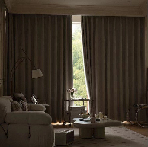 Körper-einfacher Polyester-Stromausfall-Leinenvorhänge der Wohnzimmer-Verdunkelungsvorhang-Gewebe-200-400gsm modern